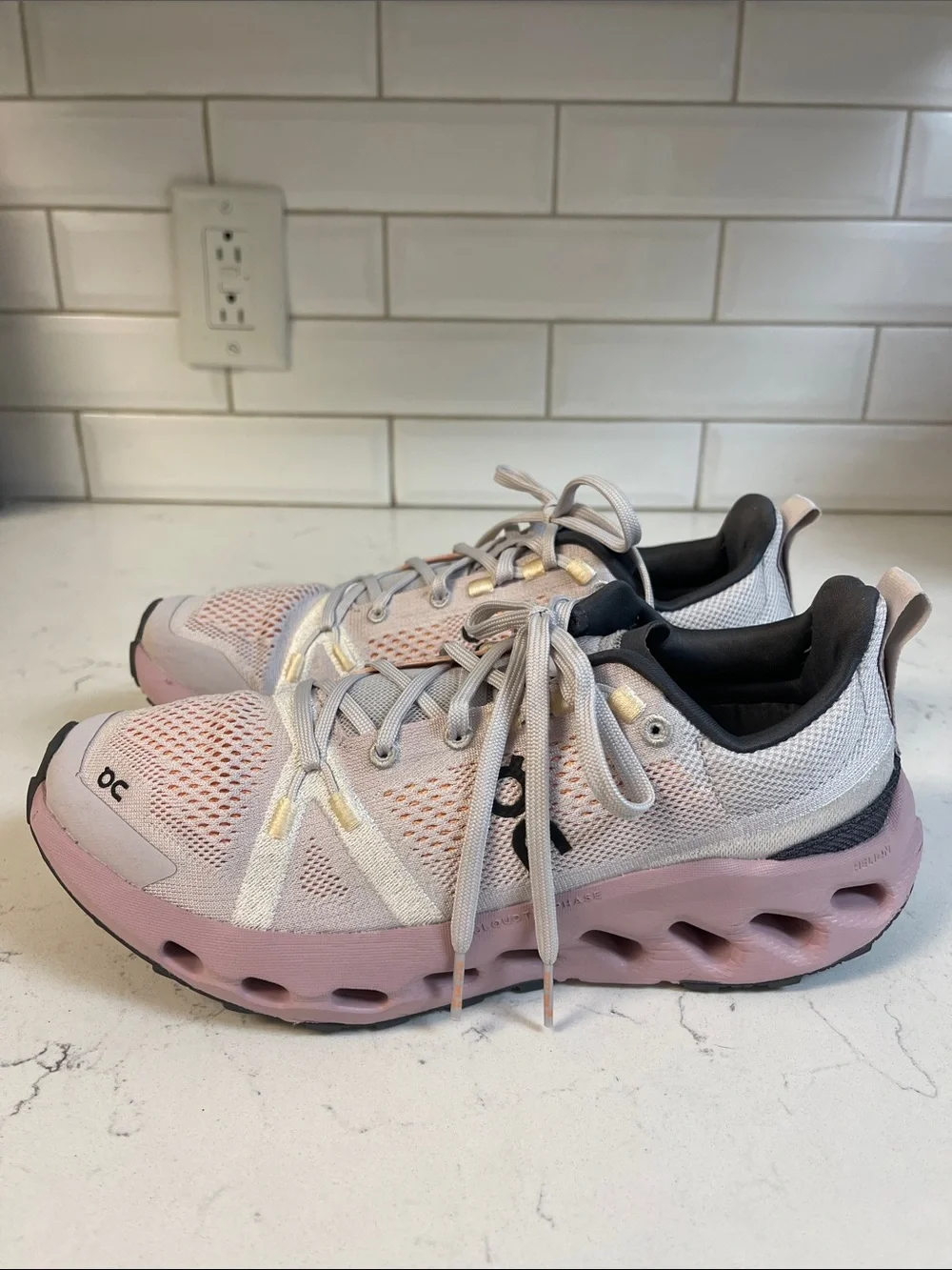 On Cloudsurfer Trail Women’s 'Silver Mauve' TRA Insoles Size 7.5